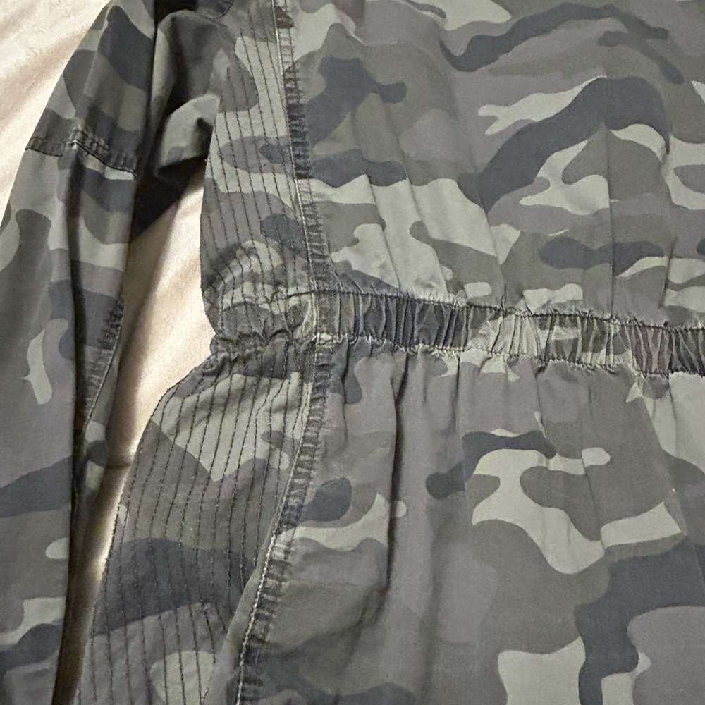 Love Tree Camouflage Jacket - Picture 12 of 15